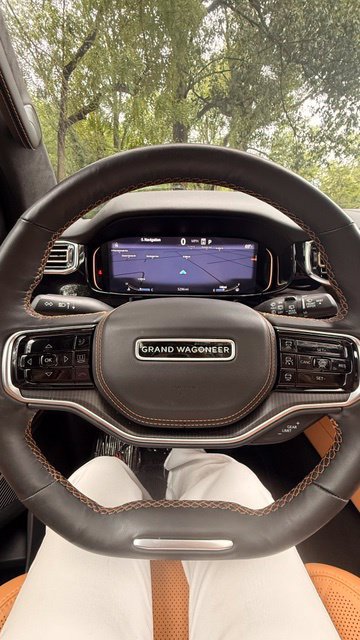 Used 2026 Jeep Grand Wagoneer Summit AWD/4WD image 13