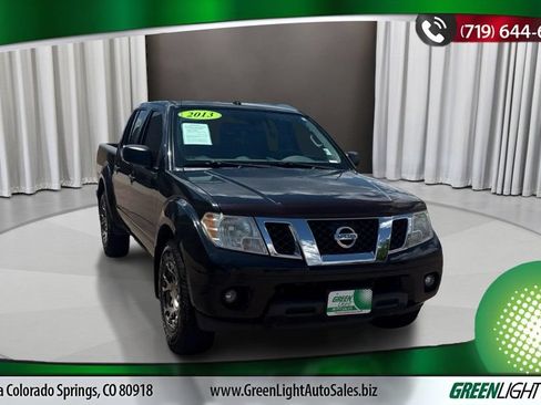 Used 2013 Nissan Frontier SV w/ SV Value Truck Pkg AWD/4WD image 7