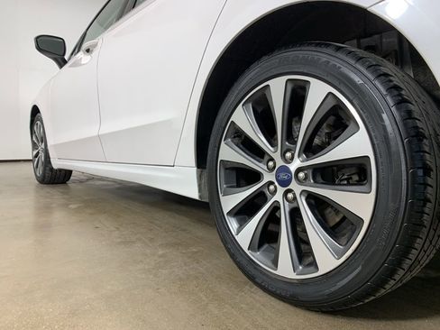 Used 2019 Ford Fusion SE image 15