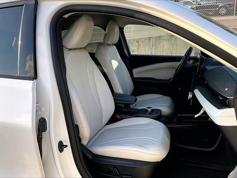 Used 2023 Ford Mustang Mach-E Premium image 8