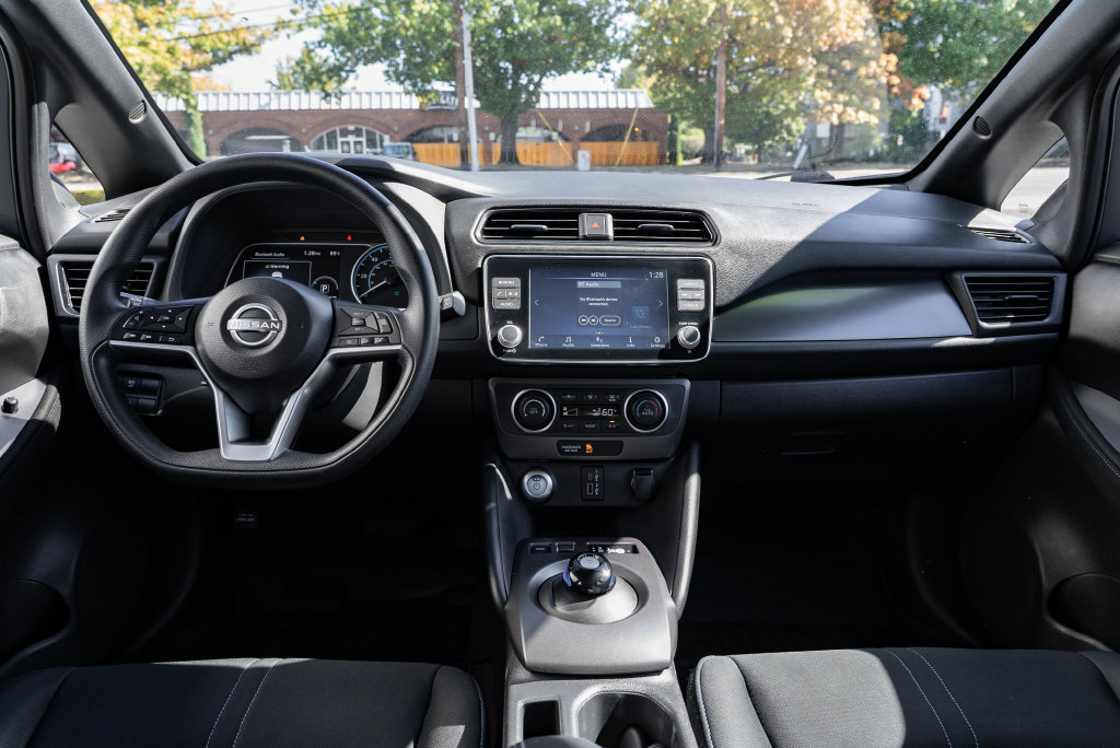 Used 2025 Nissan Leaf S FWD image 9