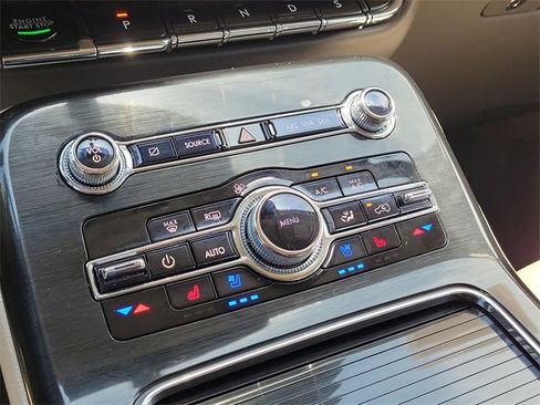 Certified 2023 Lincoln Nautilus Reserve image 22