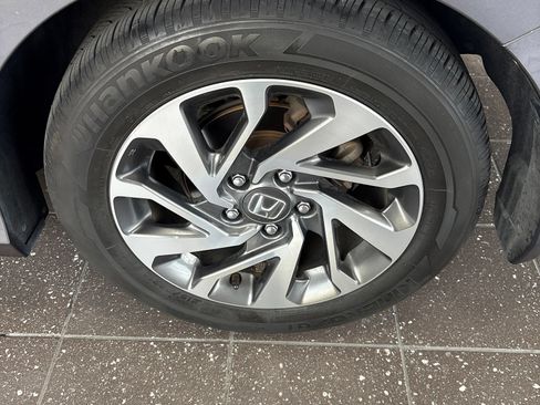Used 2018 Honda Civic EX image 13