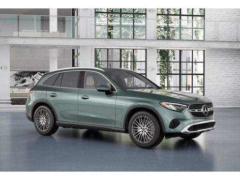 Used 2026 Mercedes-Benz GLC 300 4MATIC image 12