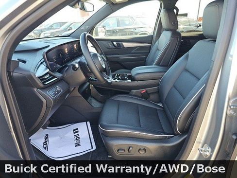 Certified 2025 Buick Enclave Preferred image 9