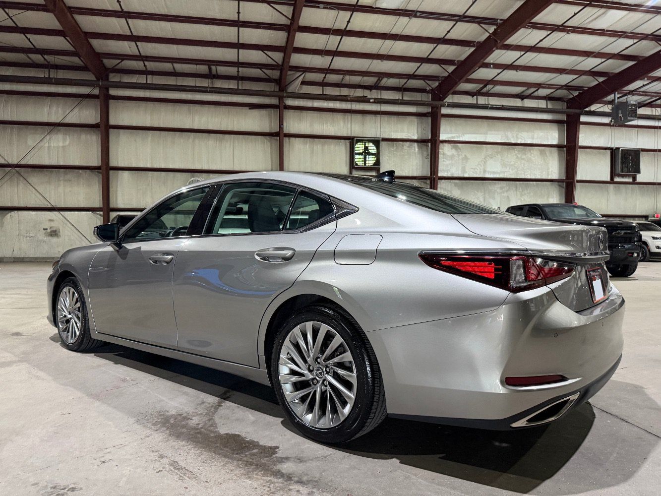 Used 2019 Lexus ES 350 w/ Accessory Package FWD image 7