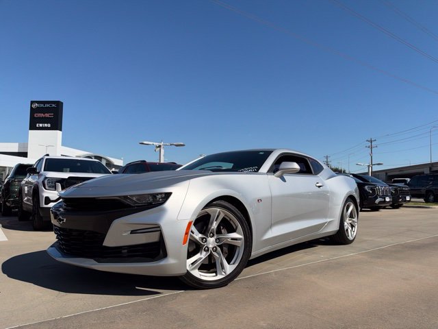 Used 2019 Chevrolet Camaro SS RWD image 2