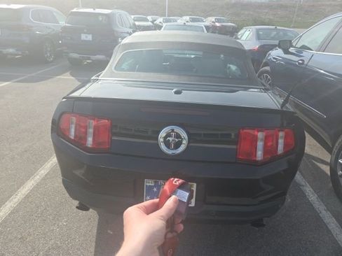 Used 2012 Ford Mustang Premium image 7