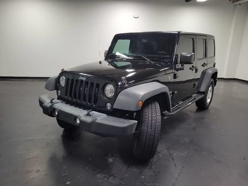 Used 2017 Jeep Wrangler Unlimited Sport w/ Quick Order Package 24S AWD/4WD image 5