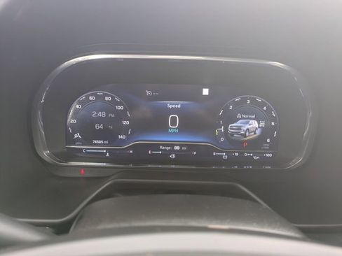 Used 2022 Chevrolet Tahoe Z71 w/ Luxury Package image 16