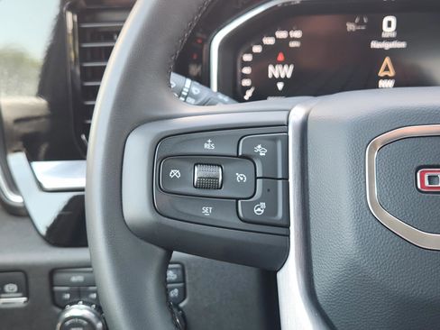 Used 2025 GMC Sierra 1500 SLT image 19