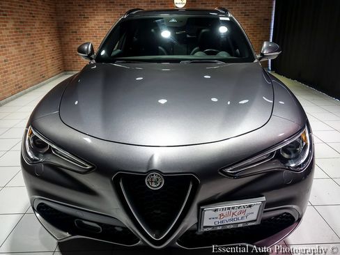 Used 2023 Alfa Romeo Stelvio Ti AWD/4WD image 6