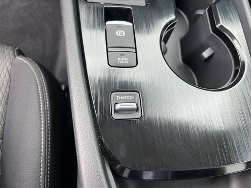 Used 2026 Nissan Rogue SV FWD image 16