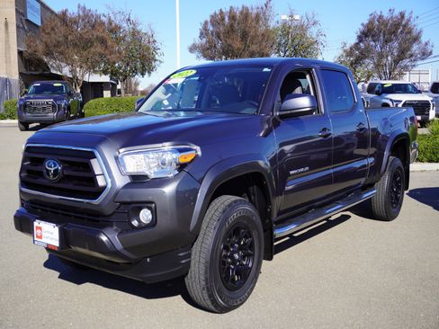 Used 2022 Toyota Tacoma SR5 image 6
