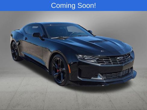 Used 2022 Chevrolet Camaro LT w/ RS Package RWD image 8