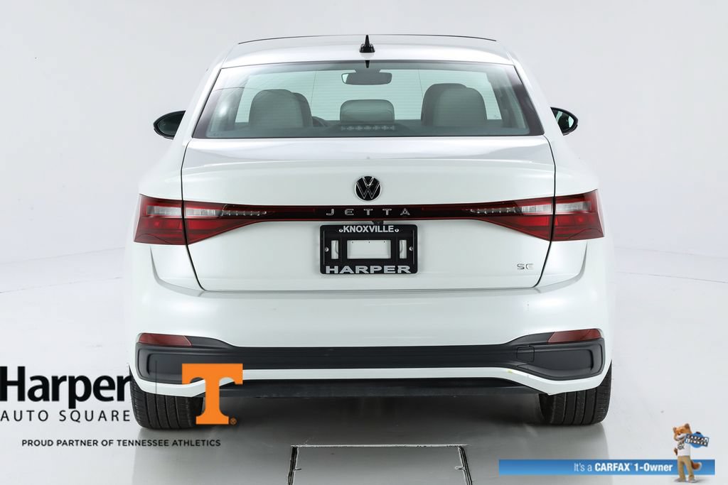 Used 2025 Volkswagen Jetta SE w/ Sunroof Package FWD image 8