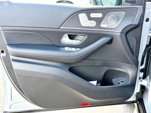 New 2026 Mercedes-Benz GLS 450 4MATIC image 16