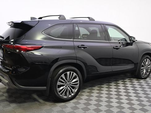 Used 2021 Toyota Highlander Platinum AWD/4WD image 7