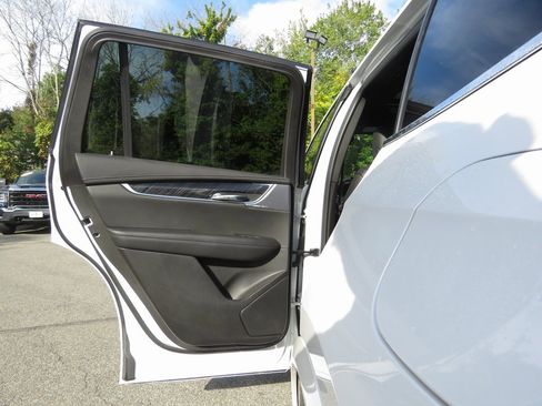 Used 2022 Cadillac XT6 Premium Luxury image 20