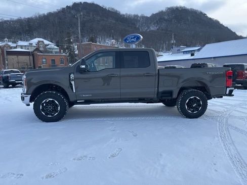 New 2026 Ford F350 XLT w/ XLT Premium Package AWD/4WD image 2