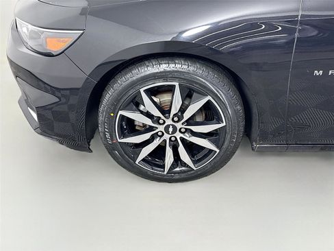 Used 2017 Chevrolet Malibu LT w/ Leather Package image 24