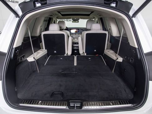 Used 2024 Mercedes-Benz GLS 450 4MATIC image 10