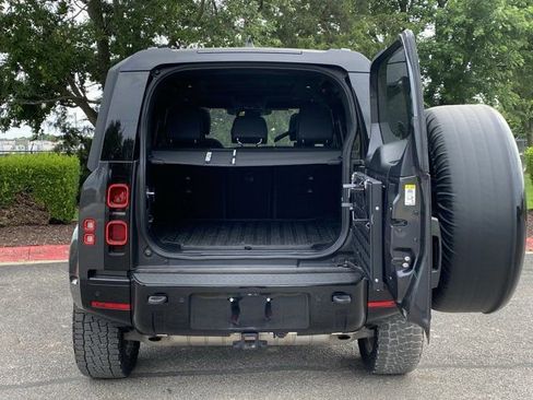 Used 2023 Land Rover Defender 110 X-Dynamic SE AWD/4WD image 6