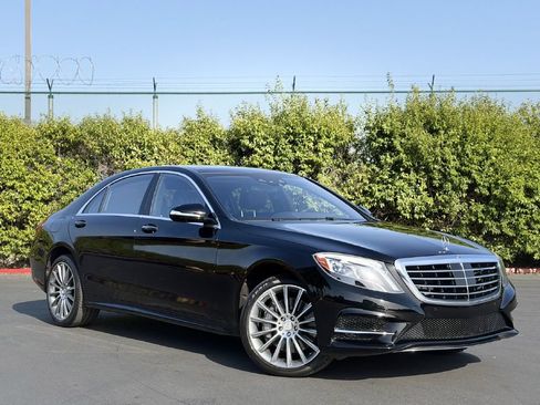 Used 2016 Mercedes-Benz S 550 Sedan image 2