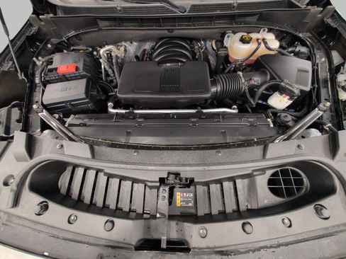 Used 2025 GMC Yukon XL Denali AWD/4WD image 8