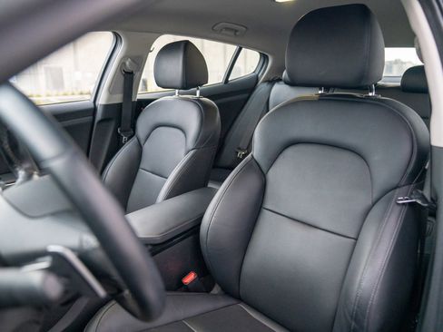 Used 2018 Kia Stinger image 5