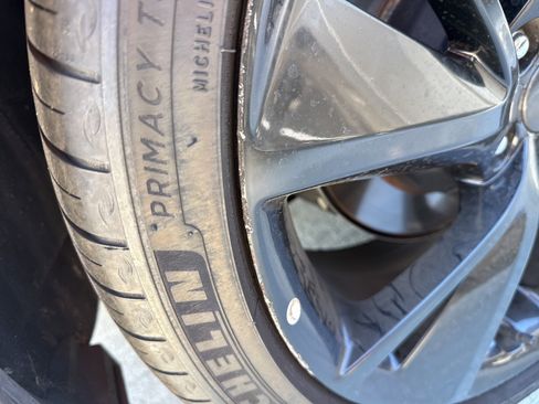 Used 2023 Genesis G70 2.0T w/ Sport Prestige Package image 5