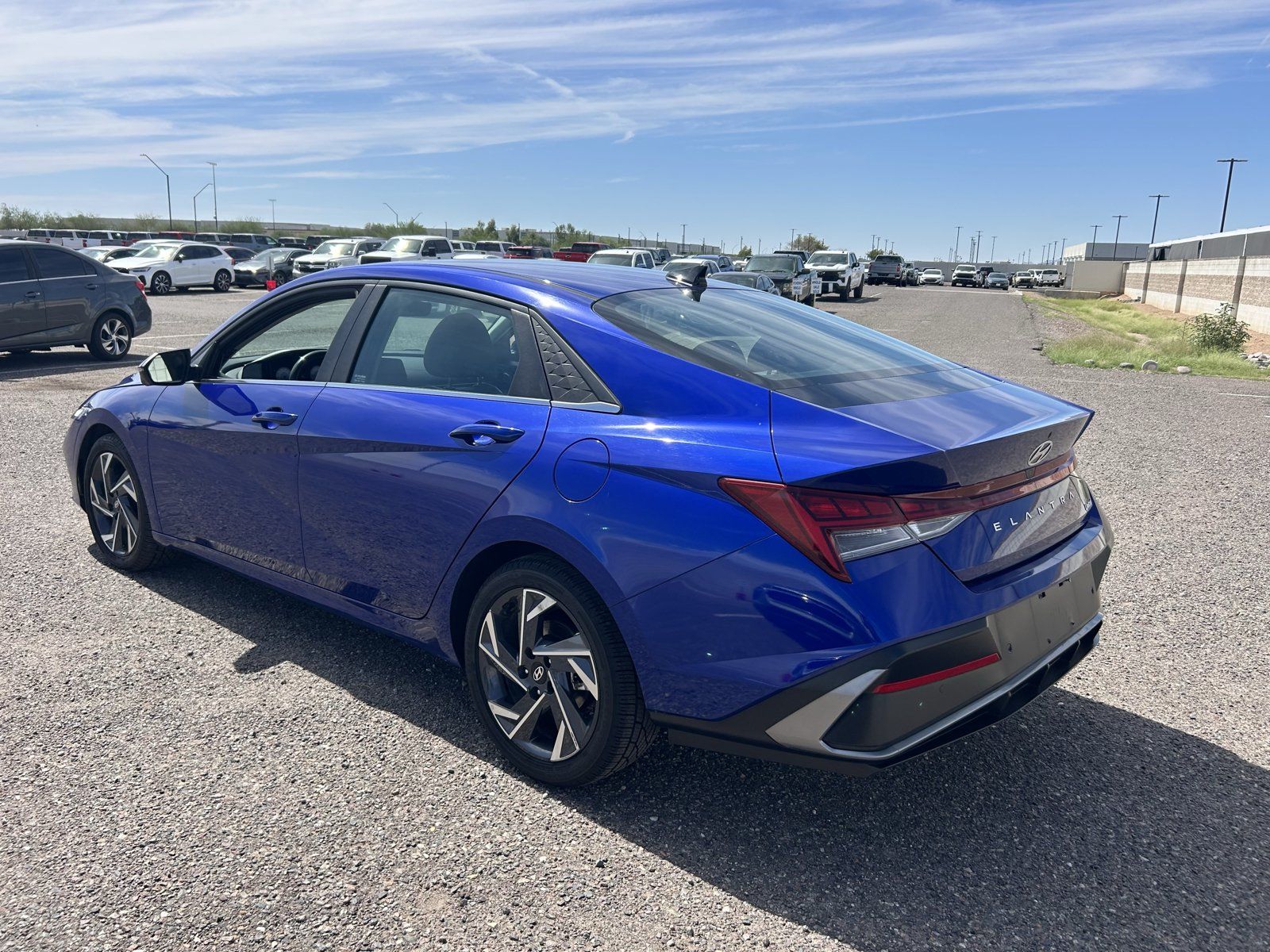 Used 2024 Hyundai Elantra Limited FWD image 3