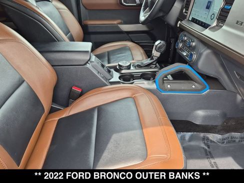 Used 2022 Ford Bronco Outer Banks AWD/4WD image 26