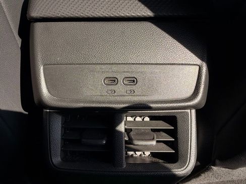 Used 2025 Chevrolet Equinox LT w/ Convenience Package II image 28