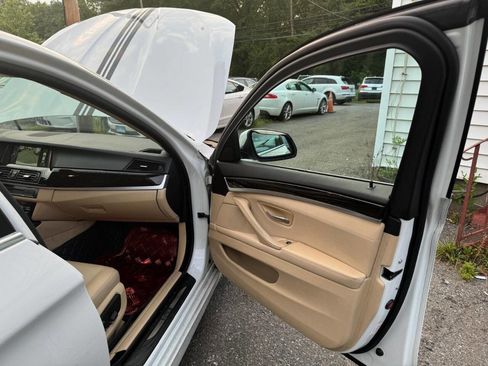 Used 2014 BMW 535d xDrive image 34
