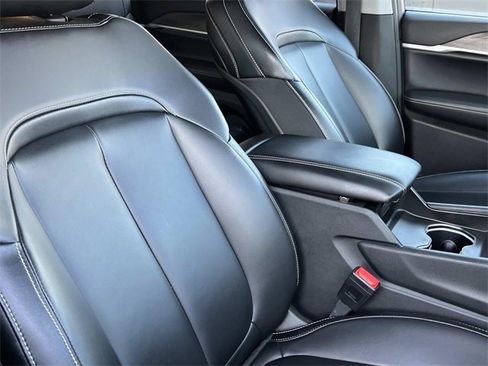 Used 2024 Jeep Grand Cherokee L Limited image 27