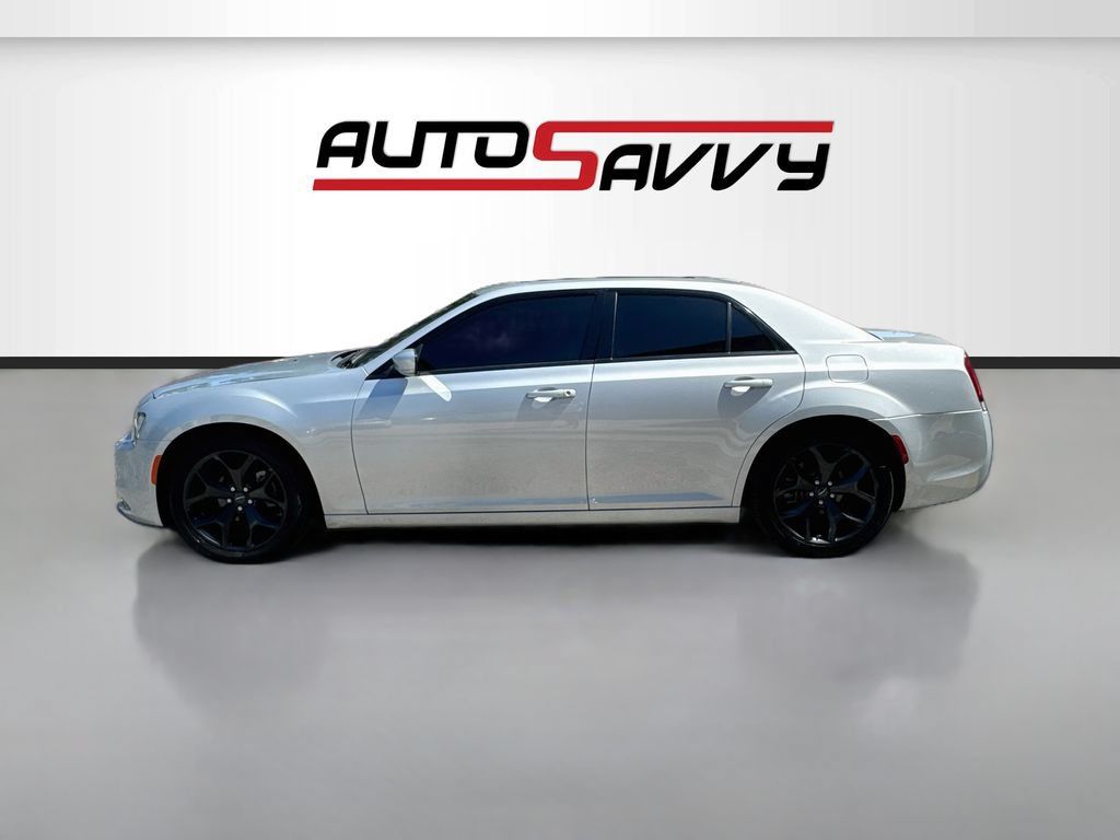Used 2022 Chrysler 300 S w/ Comfort Group RWD image 4