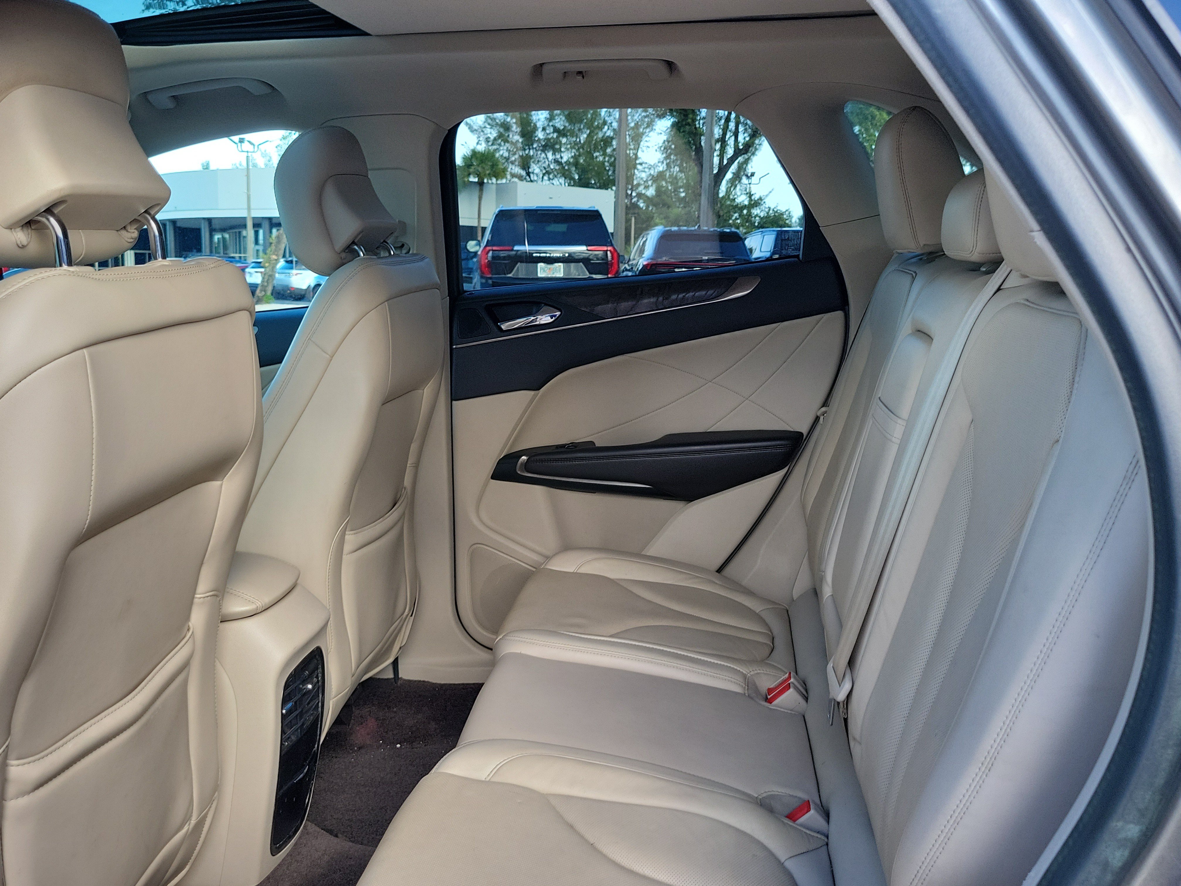 Used 2017 Lincoln MKC Reserve FWD image 15