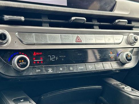 Used 2023 Kia Telluride EX w/ EX Captain's Chair Package image 15