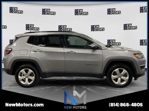 Used 2020 Jeep Compass Latitude w/ Cold Weather Group AWD/4WD image 6