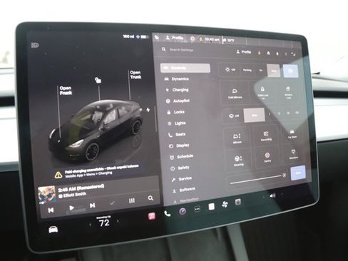 Used 2022 Tesla Model Y Performance image 25