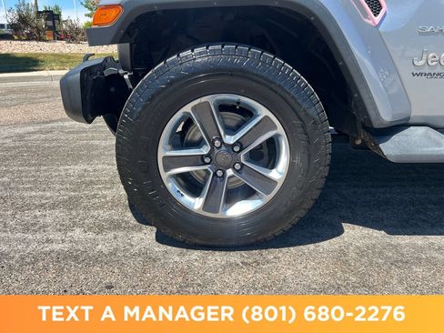 Used 2019 Jeep Wrangler Unlimited Sahara AWD/4WD image 25