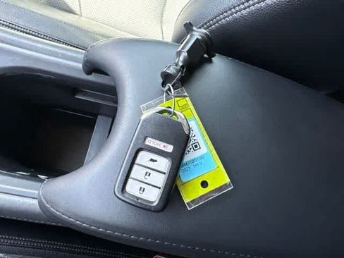 Used 2021 Honda HR-V EX-L image 27