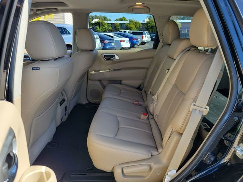 Used 2017 Nissan Pathfinder SL w/ SL Premium Package image 18