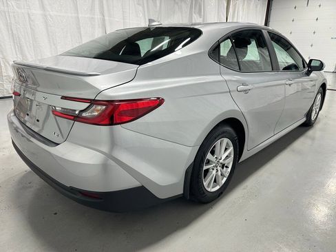 Used 2025 Toyota Camry LE image 7