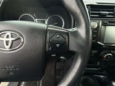 Used 2018 Toyota 4Runner TRD Off-Road Premium image 33