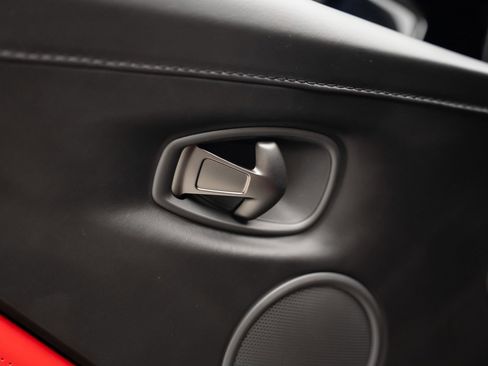 Used 2019 Aston Martin V8 Vantage Coupe RWD image 53