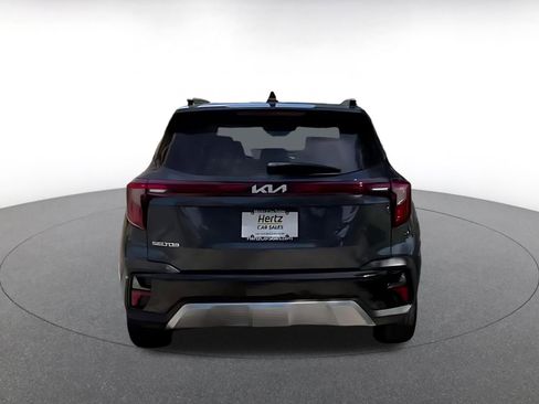 Used 2025 Kia Seltos S image 12