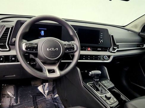 Used 2023 Kia Sportage LX AWD/4WD image 12