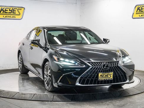 Used 2025 Lexus ES 300h w/ Accessory Package (Z2) FWD image 5